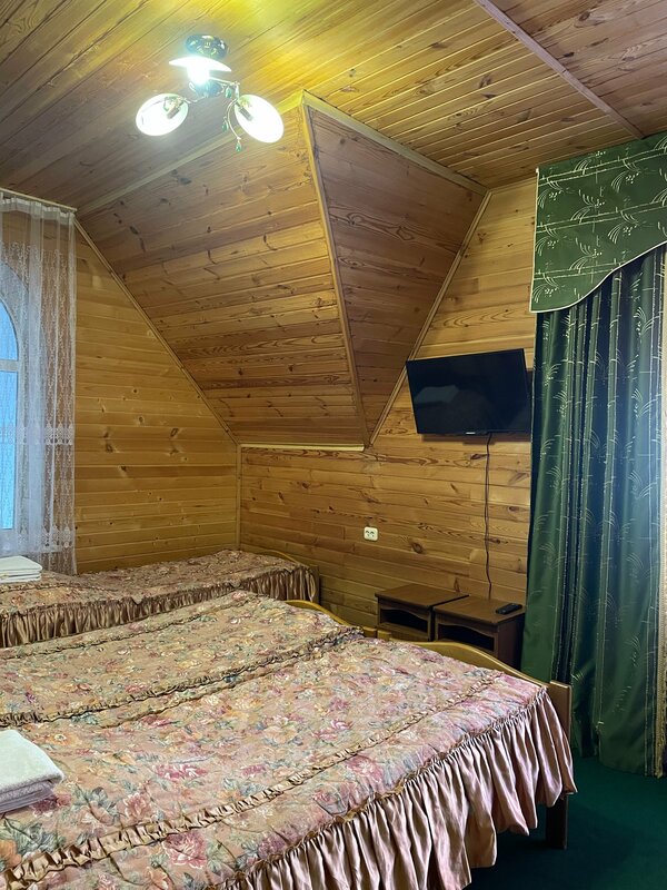 Вертикаль — Cемейный номер с собственной ванной комнатой, фотография 6